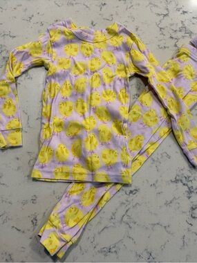 Gap Kids Yellow Chick Print Easter Pajama Set